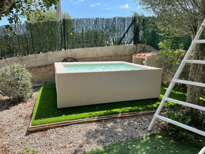 Ferienhaus für 2 Personen, mit Whirlpool und Garten sowie Pool, kinderfreundlich - 1