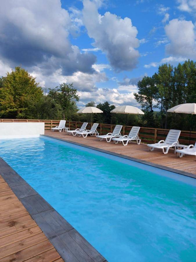 Hotel para 2 personas, con jardín además de piscina y vistas - 1