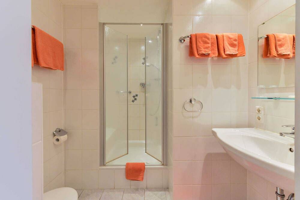 Suite Dusche/Wc - Gasthof Zur Sonne in Starnberg, Starnberger See