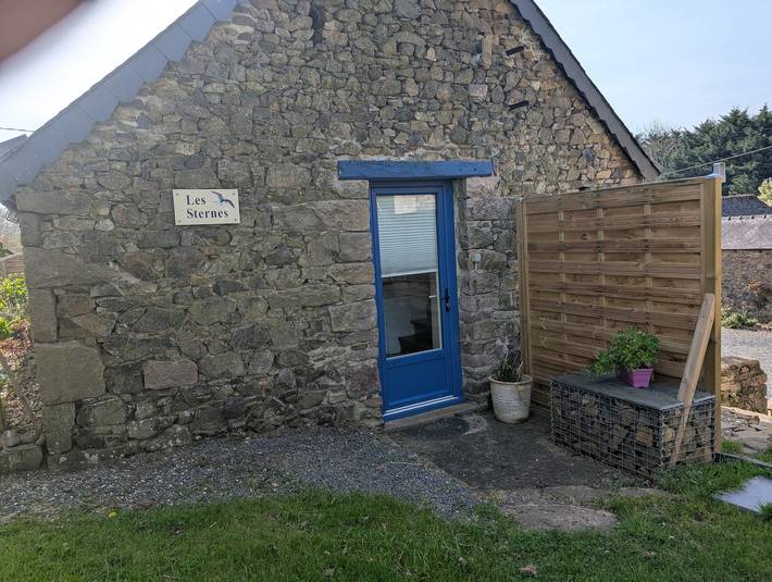 Gîte pour 2 personnes, avec jardin et terrasse, animaux acceptés à Pludual