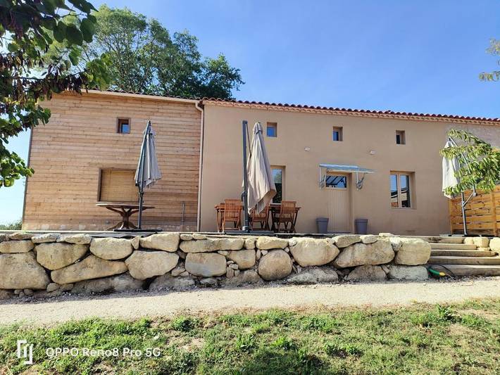 Gîte pour 7 personnes, avec terrasse à Minzac