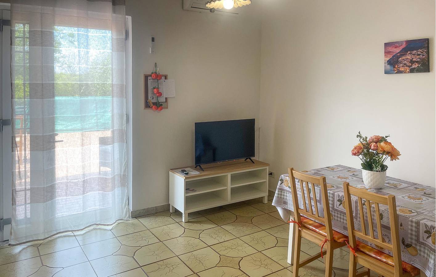 Apartamento vacacional entero, Acogedor apartamento con terraza, aparcamiento y WiFi - a 2 km de Pompeya in Pompeya (Nápoles), Parque nacional del Vesubio