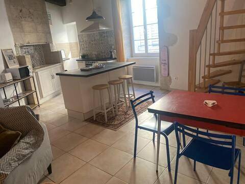 Appartement entier, Grands appartements dans la vieille ville in Périgueux, Périgord Blanc