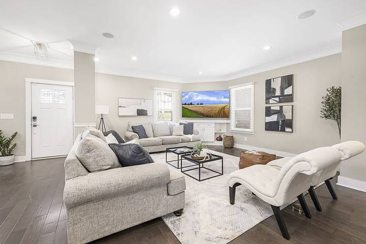 Vacation home for 10 people, with balcony and yard in Charlotte