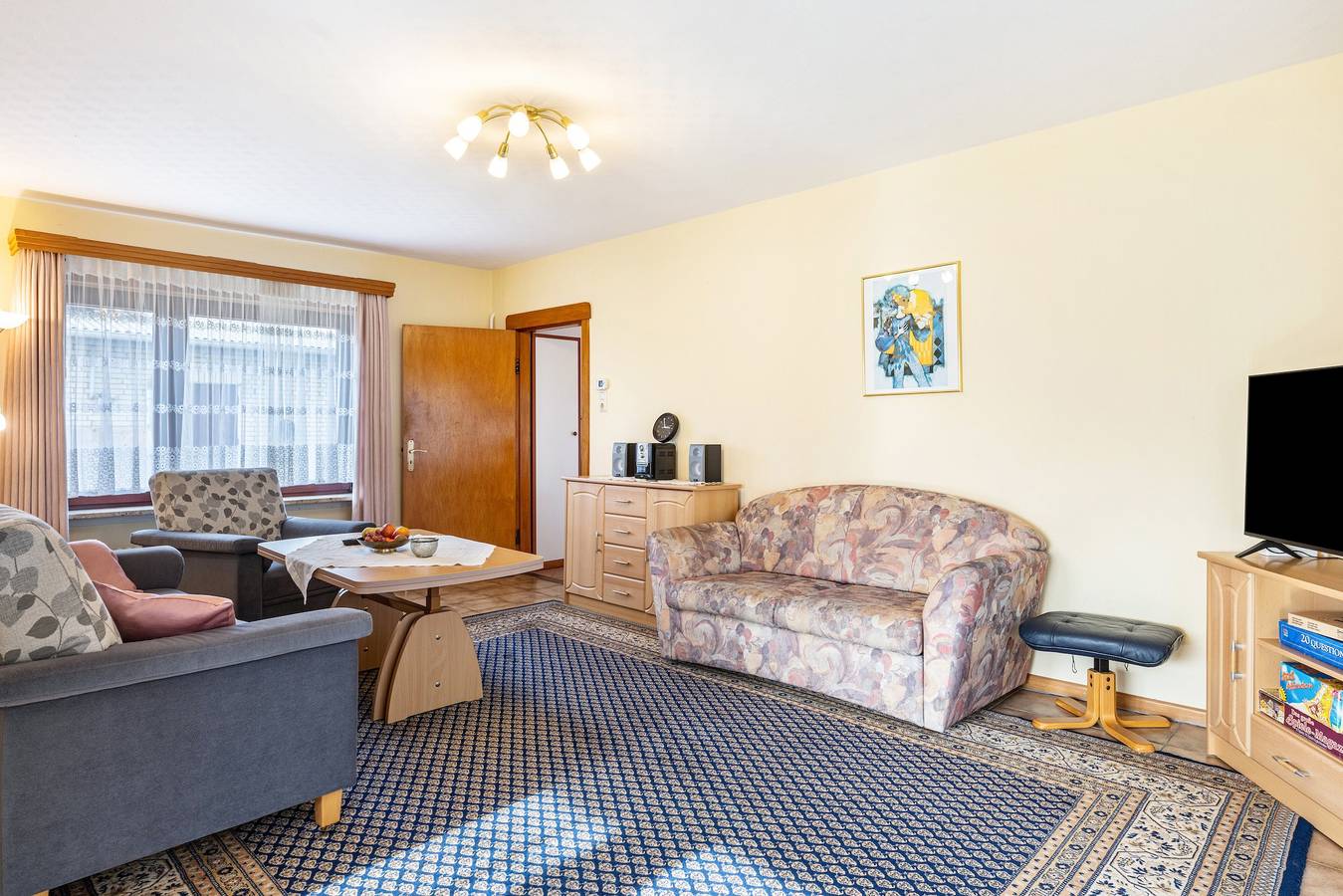 Ferienhaus 'Haus Lahrsen' mit privater Terrasse, Gemeinschaftsgarten und Wi-Fi in Wesselburen, Nordseeküste