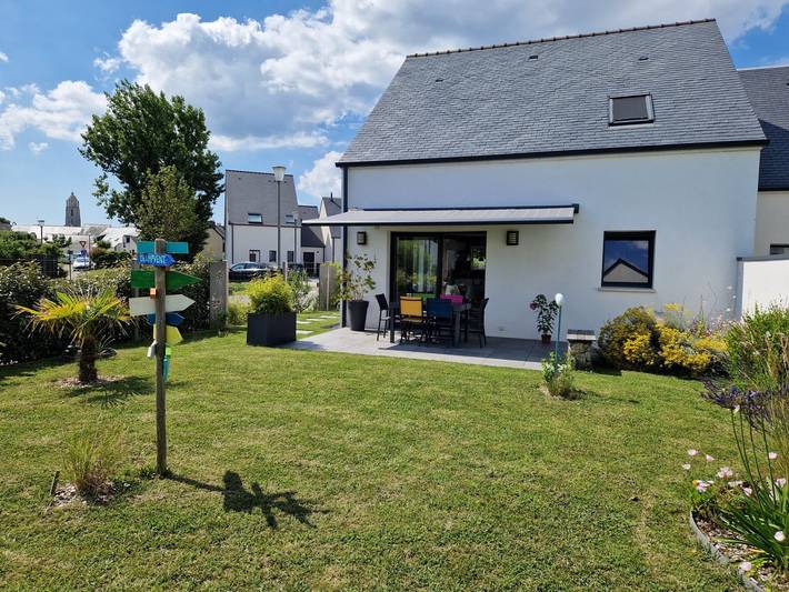 Gîte pour 6 personnes, avec terrasse et jardin