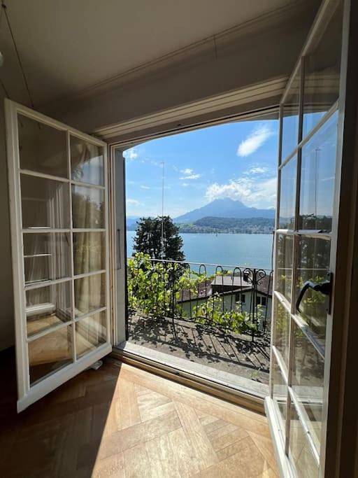 Charming house with a lake view in Luzern, Vierwaldstättersee