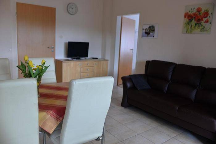 Ferienwohnung für 5 Personen, mit Terrasse und Garten sowie Sauna