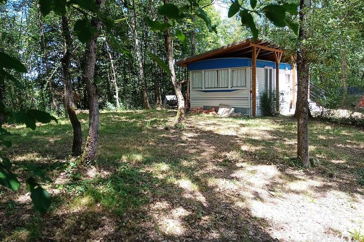 Mobil home pour 4 personnes dans Couret