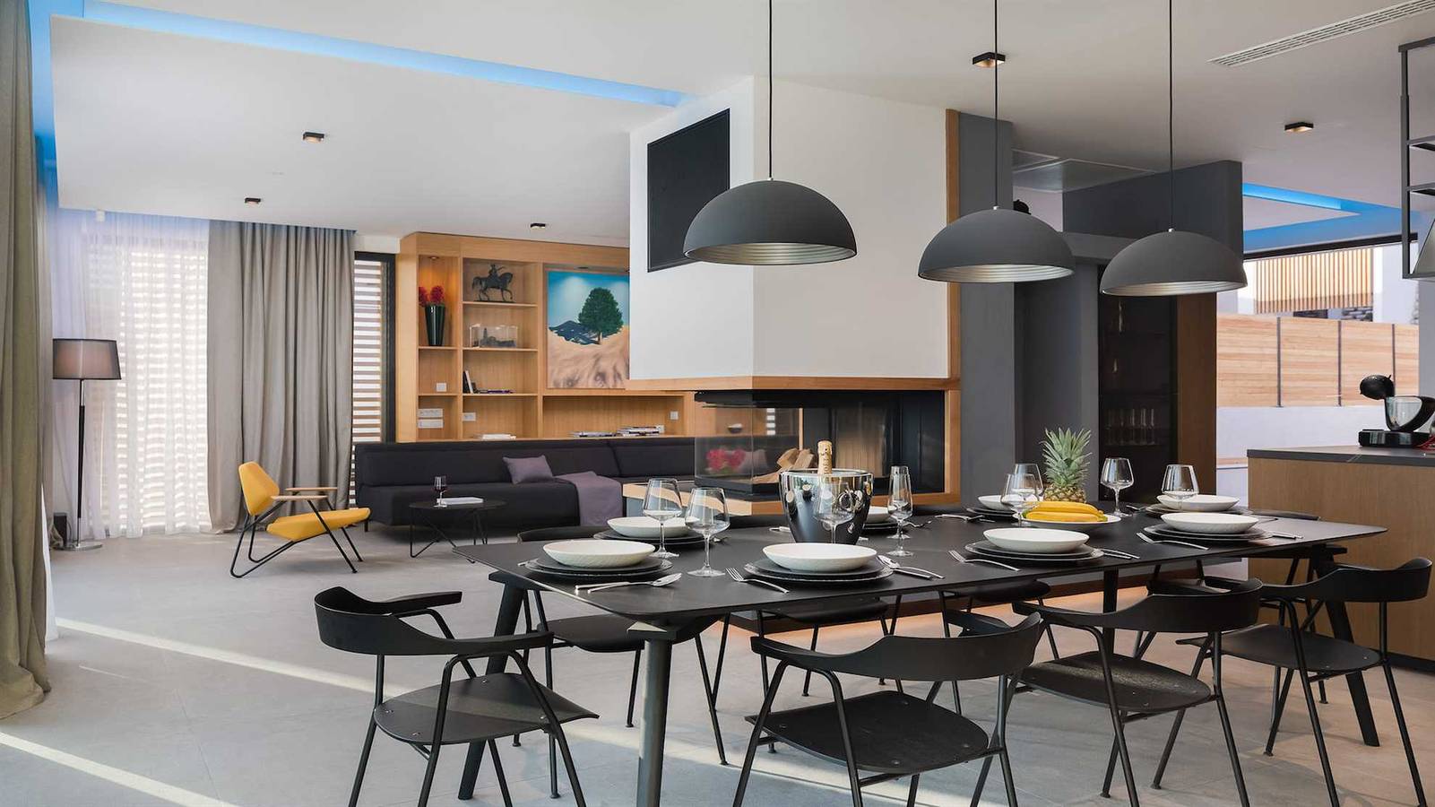 Villa Gemelos - Meerblick, beheizte Pools, Jacuzzi, Sauna und ein Fitnessstudio in Marusici, Split-Dalmatien