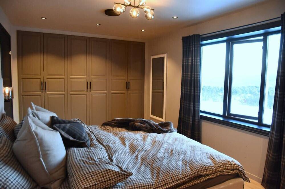 Stort hus med jaquzzi in Geilo, Hol