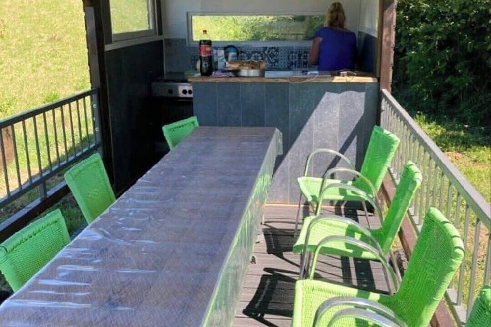 Fishing lake with cosy cabin in charming Saint-Marien with Wifi. in Saint-Marien, Région de Guéret