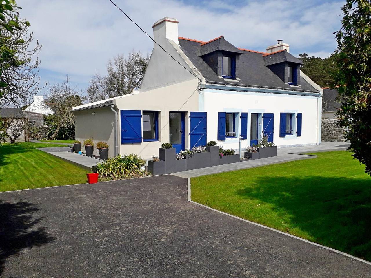 La Maison Bleue in Sauzon, Côte des Mégalithes