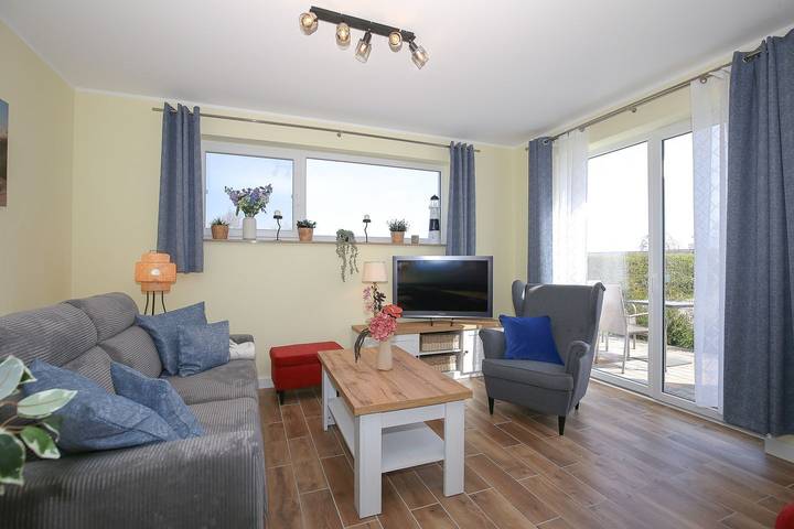 Ganze Wohnung, 60m² Ferienhaus mit Terrasse und Hund für 4 Personen in Börgerende, Börgerende-Rethwisch