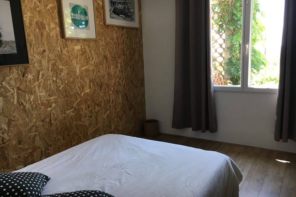 Independent villa near Avignon in Avignon, Vaucluse