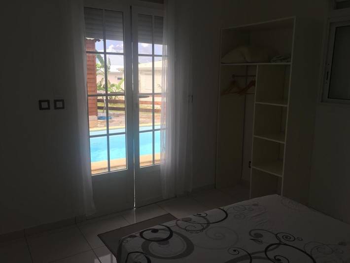 Location de vacances pour 6 personnes, avec jardin et piscine, animaux acceptés dans Marie-Galante - 3