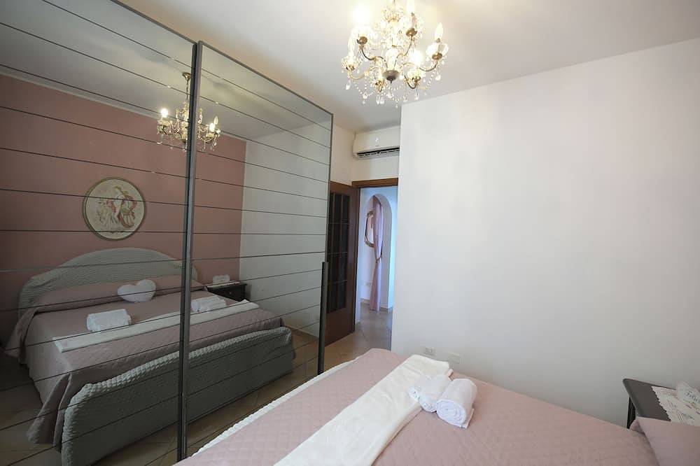 Firefly: Villa: A cozy retreat surrounded by nature, just 10 minutes from downtown Modena. in Modena, Modena Provinz