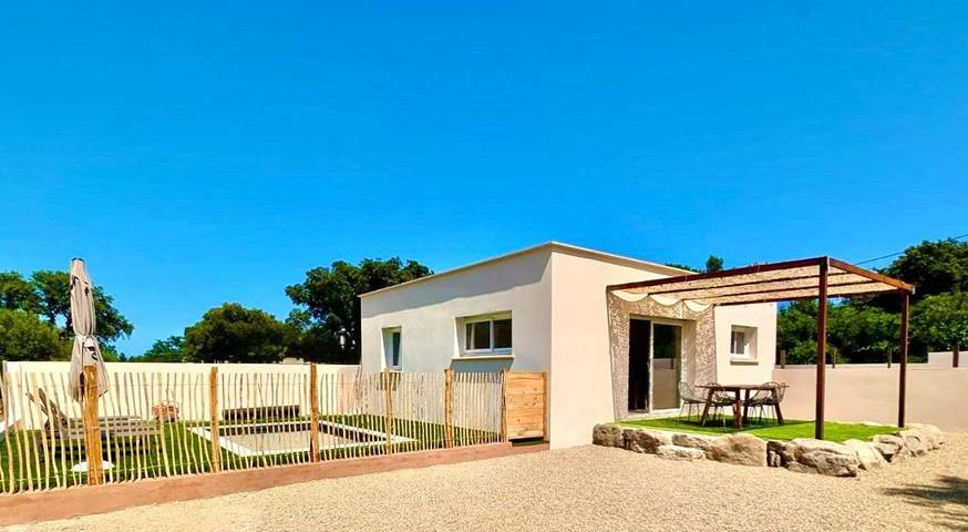 Villa pour 6 personnes, avec piscine et jardin, animaux acceptés