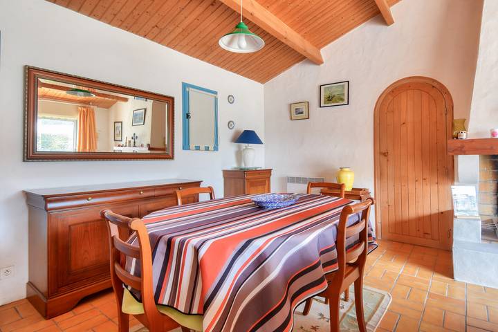 Location de vacances pour 6 personnes, avec jardin et terrasse, animaux acceptés dans Plage des Sableaux - 4