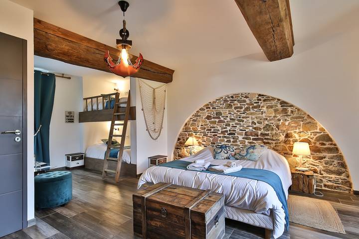 Chambre d’hôte pour 4 personnes, avec Jardin en Normandie