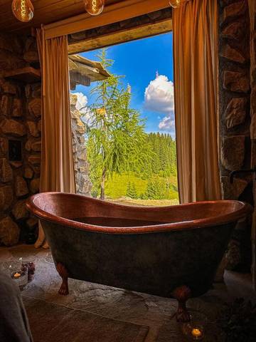 Gîte pour 2 personnes, avec vue et terrasse dans Cluj-Napoca