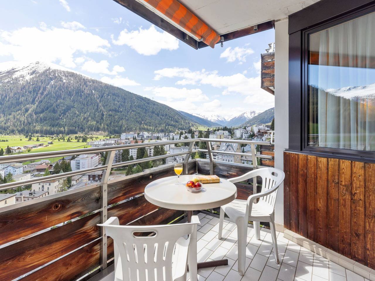 Geheel appartement, Davos 200 - Guardaval Apt 101 200.1 in Flüelapass, Davos