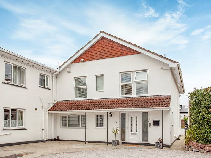Holiday home for 8 people, with garden, with pets in Paignton