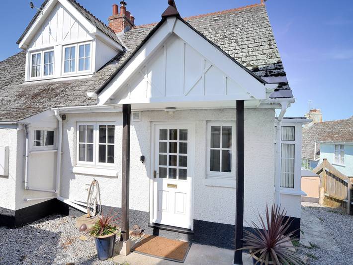 Log cabin for 4 people in Lyme Regis