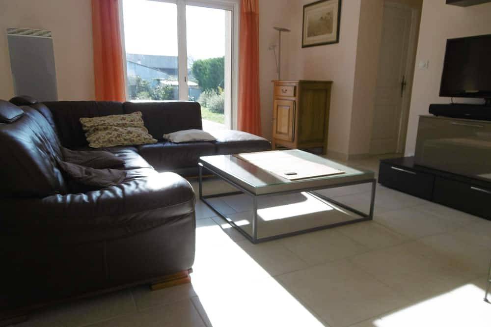 \"The Cozy Nest of L'Isle\"  Your Private Escape in L'Isle-sur-la-Sorgue, Vaucluse in L'Isle-sur-la-Sorgue, Vaucluse