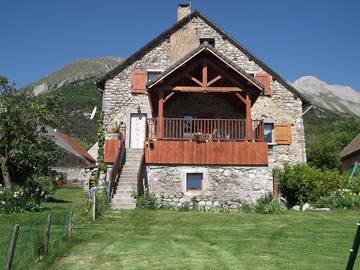 Gîte pour 5 personnes, avec jardin dans Col du Noyer