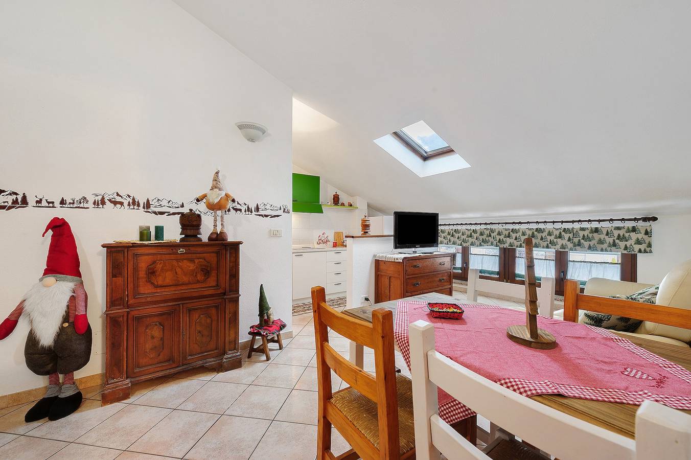 Geheel appartement, Appartement 'La Pétite Étoile' in het hart van Gressan, ideaal voor 2 personen in Gressan, Comune di Gressan