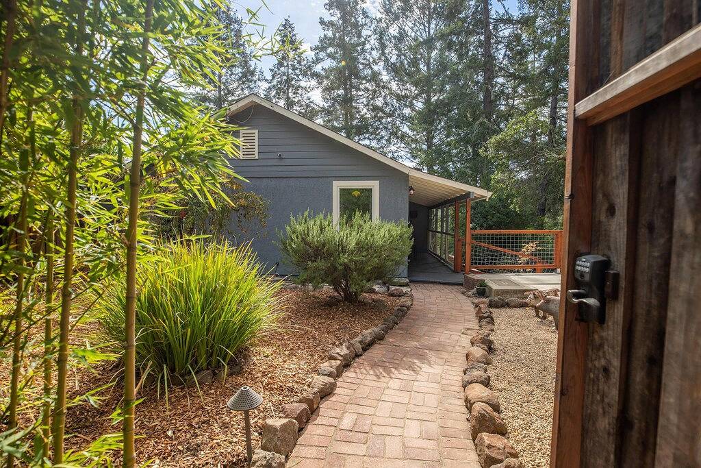 Vista Retreat with Hot Tub and Tastings Included in Guerneville, California North Coast