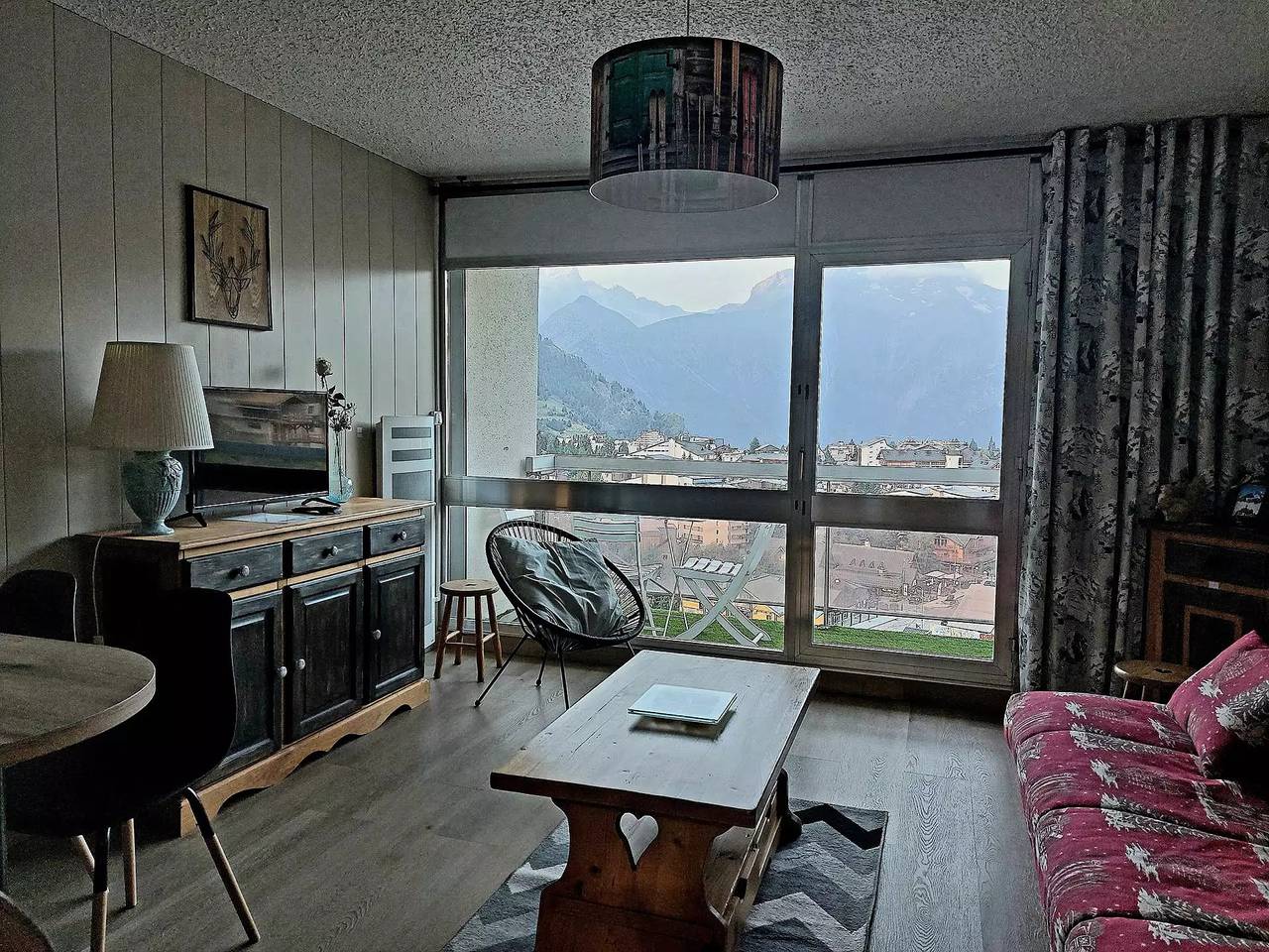 Ganzes Studio, Ferienwohnung 4 pers. Südlage mit herrlichem Blick auf die Berge im Zentrum des Resorts in Mont-de-Lans, Les Deux Alpes