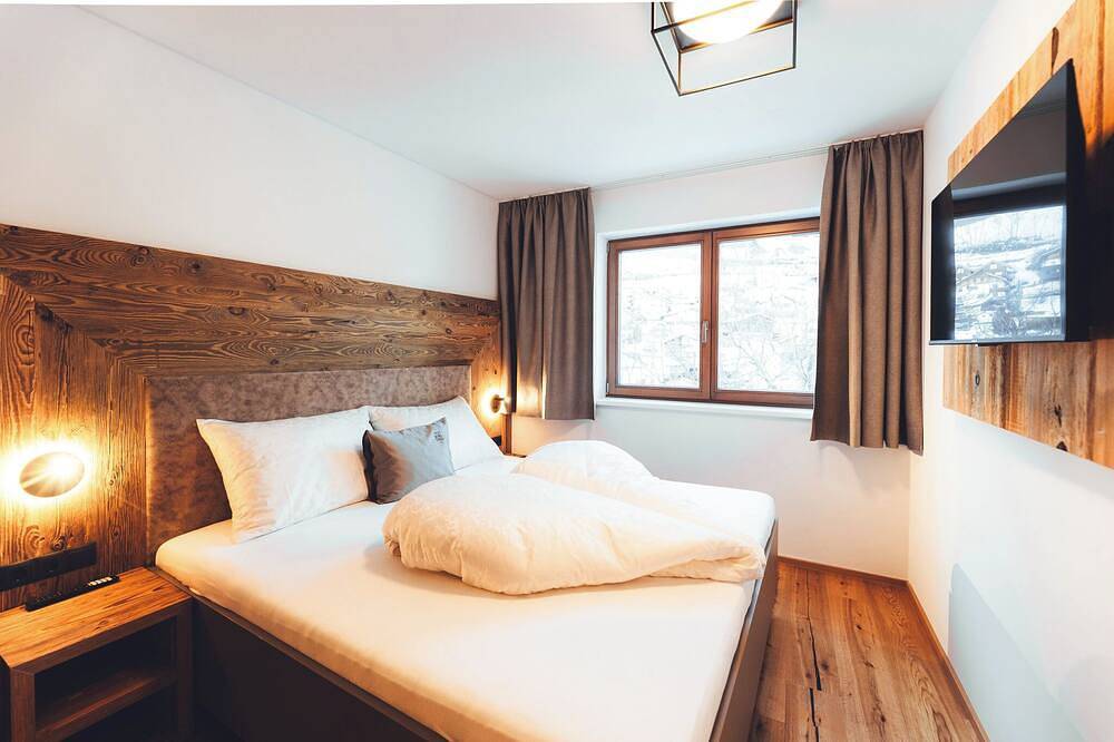 Ganze Wohnung, Burgstadl Aparthotel & Restaurant - Ferienwohnung mit Bergblick in Ladis, Serfaus-Fiss-Ladis