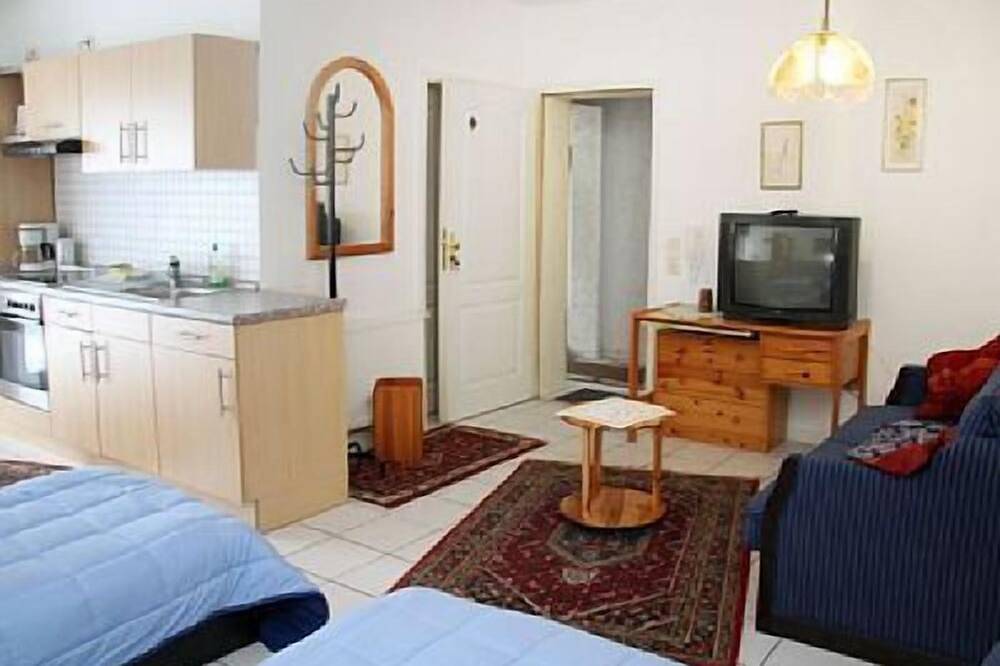 Ganze Wohnung, 1-Zi-App. 'U1' für 1 - 3 Pers., ca. 40qm, in Usingen, 25km bis Frankfurt-Nord in Usingen, Hochtaunuskreis