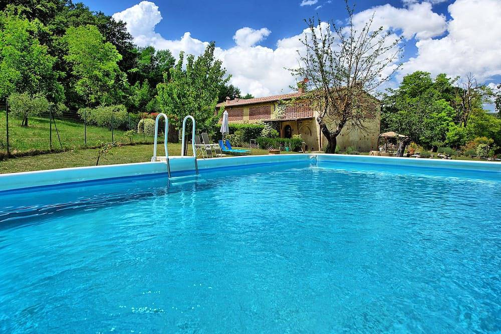 Villa for 5 People in Colle di Val d'Elsa, Siena Province