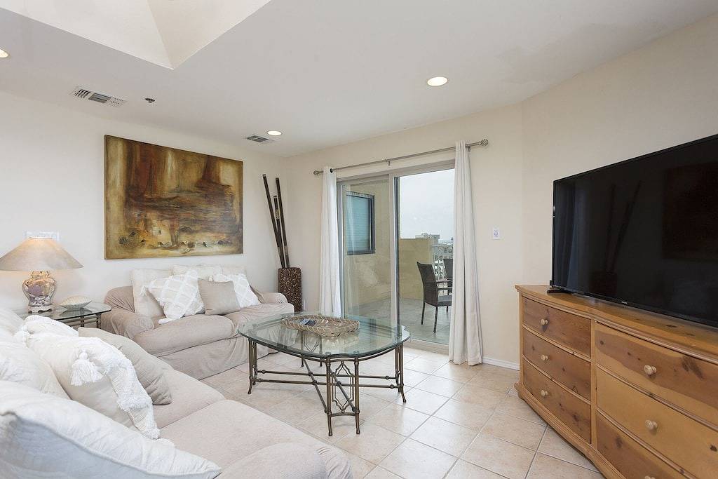 Ganze Wohnung, Inverness 1101 - Beautiful furnishings;Beach view;3rd-floor pool in South Padre Island, Laguna Madre