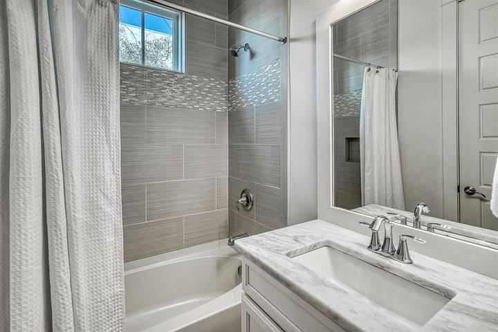 Vacation rental for 14 people, with pool in Seagrove Beach