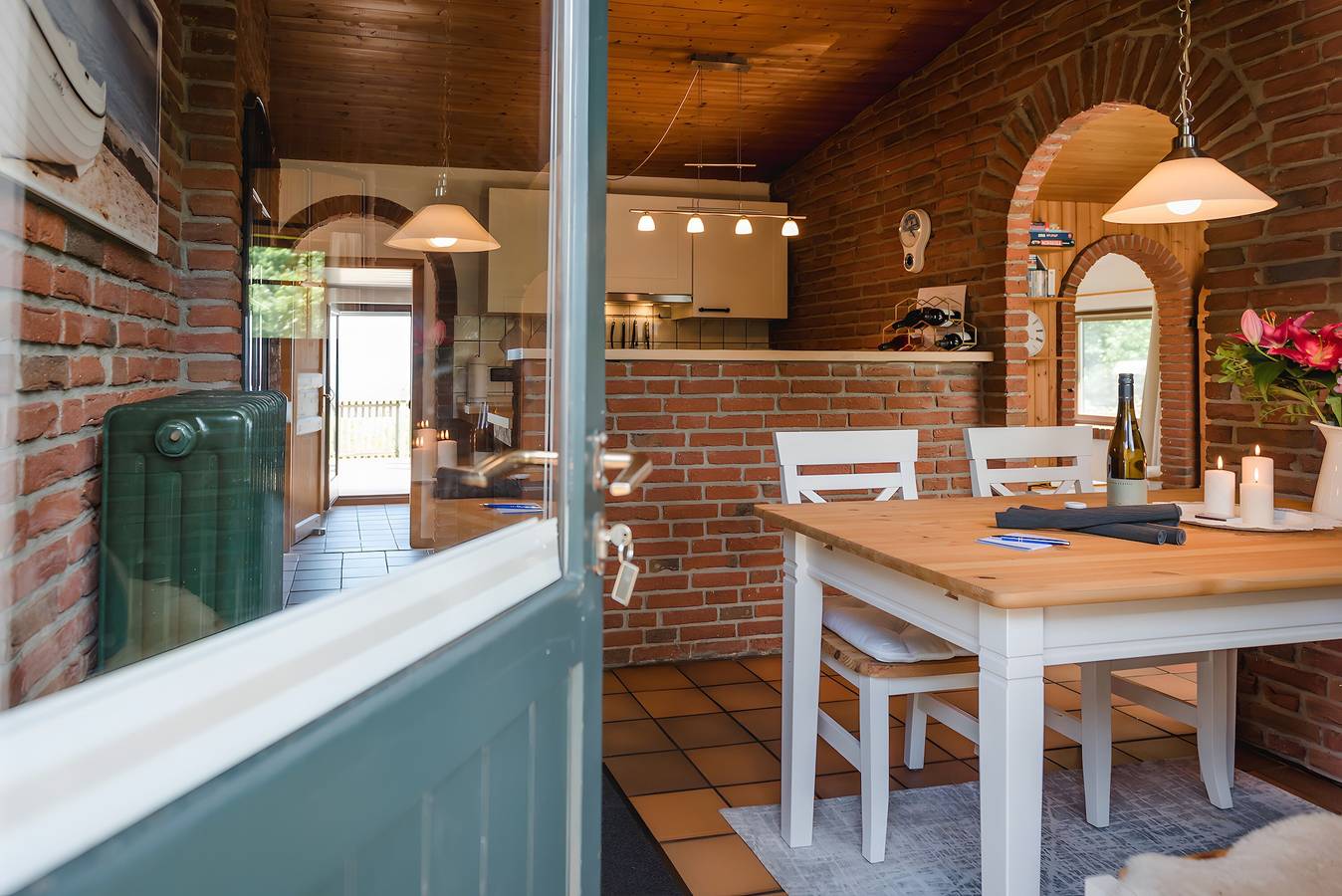 Holiday Home 'Hanghaus Am Meer' with Sea View, Private Terrace and Wi-Fi in Langballig, Flensburger Förde