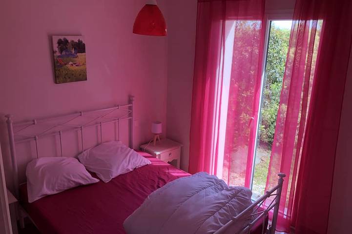 Location de vacances pour 7 personnes, avec jardin et terrasse dans Plage du Palandrin - 2