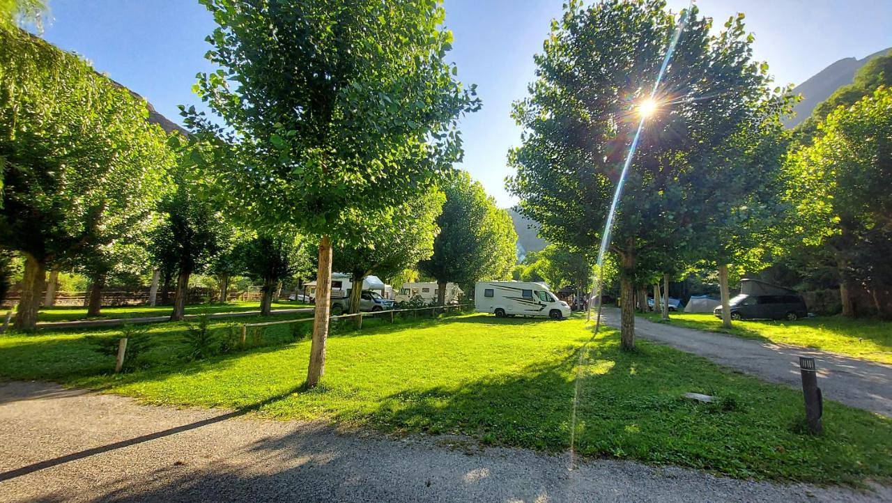 Tent (6pax) in Llavorsí, Pirineo Catalan