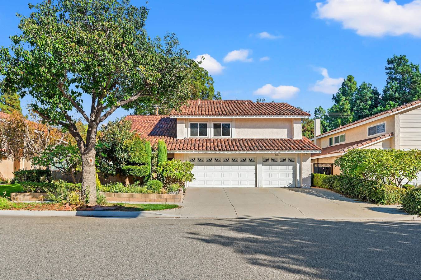 Spacious 4Br Family Retreat w Private Pool in Cerritos (California), Los Angeles County