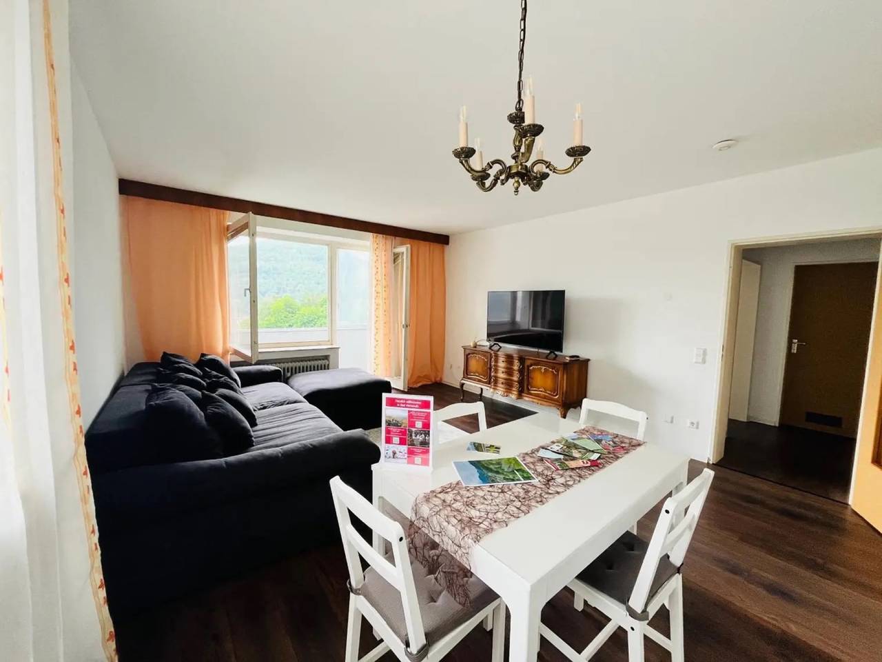 Ganze Wohnung, Ferienwohnung 'Panorama-Perle' mit Bergblick, Balkon und Wi-Fi in Bad Herrenalb, Nordschwarzwald