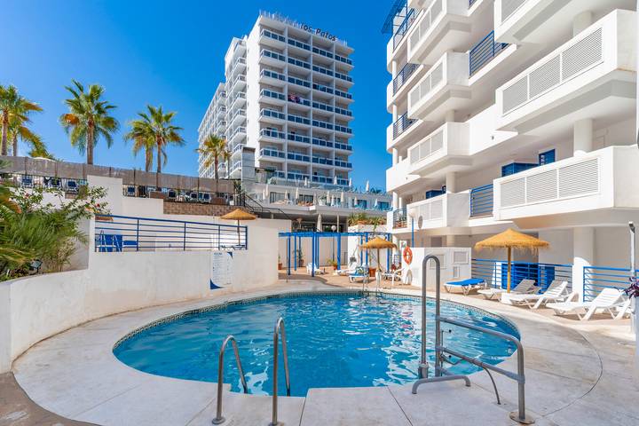 Apartment for 4 people, with balcony and garden in Benalmádena