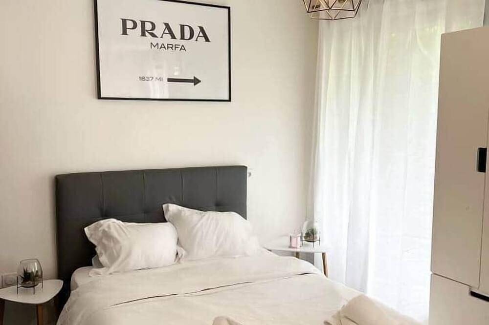 Studio Moderne à 10min de Paris &Jardin Privatif in Romainville, Sena-Saint Denis