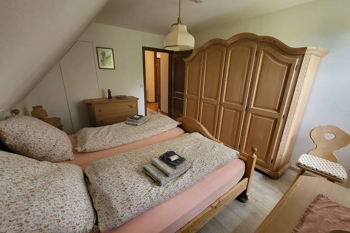 Ferienwohnung für 9 Personen, mit Whirlpool und Terrasse sowie Garten