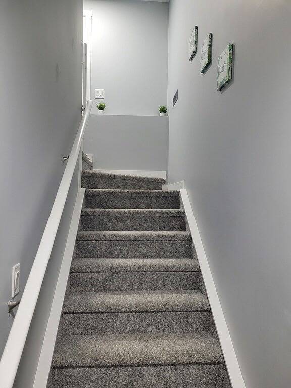 New 2-bedroom legal basement in Calgary in Calgary, Kanadische Rocky Mountains