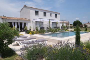 Villa pour 8 personnes, avec jardin en Camargue