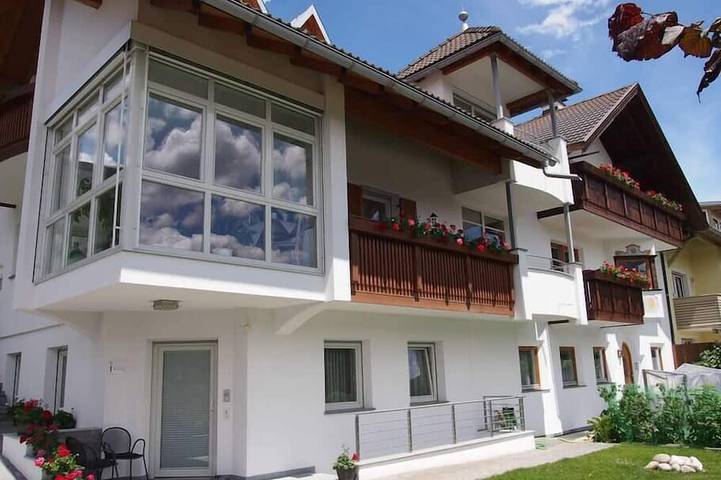 Ganze Wohnung, Helles Appartement mit Terrasse und Garten by Tamanhof, by Tamanhof in Sankt Georgen, Bruneck