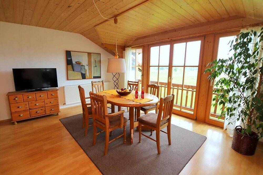 Ganze Wohnung, Panorama-Gästehaus mit einzigartigem Gebirgsblick in Schwaigen, Das Blaue Land